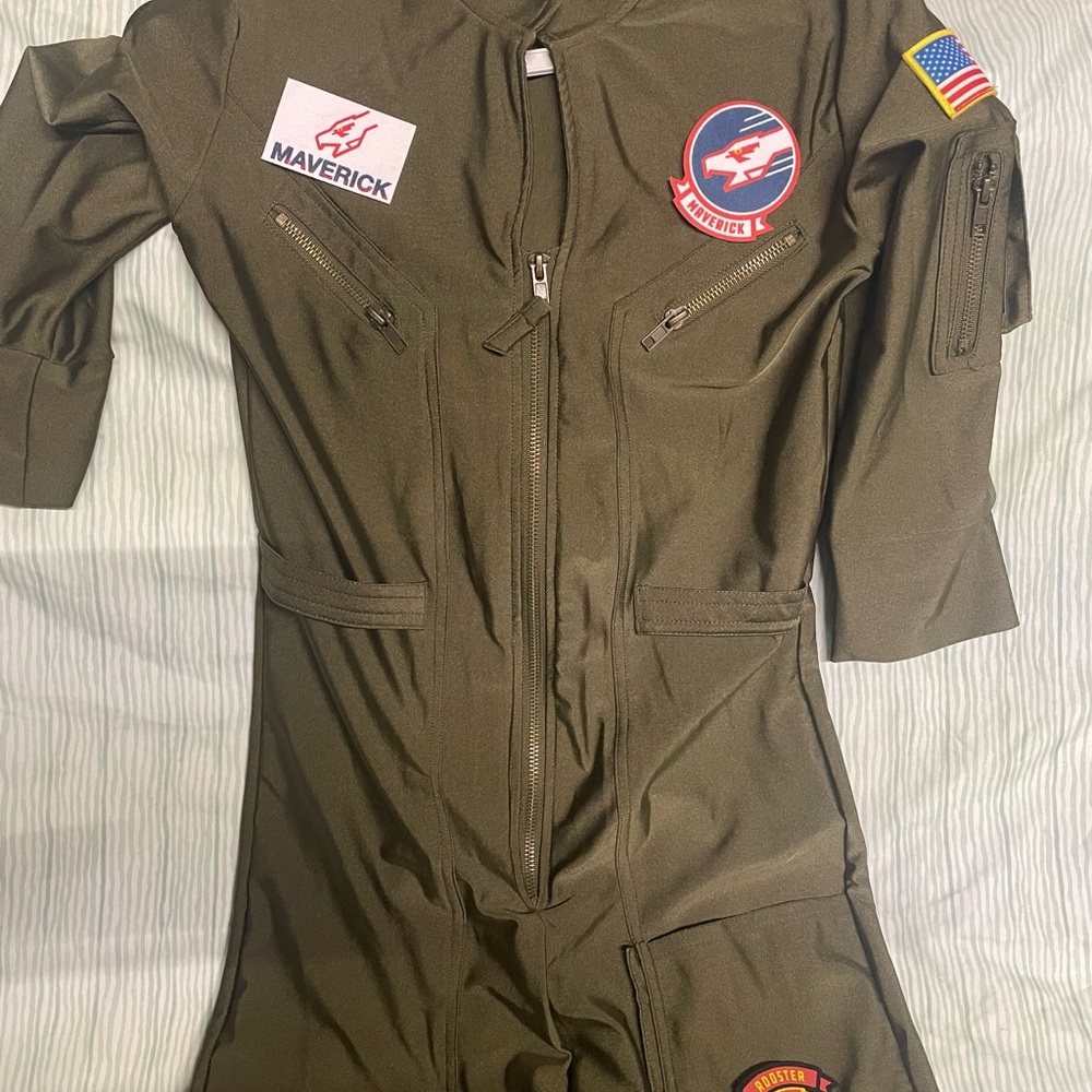 Top Gun Maverick costume  size small (2-4) womans. Includes 2 extra patches.